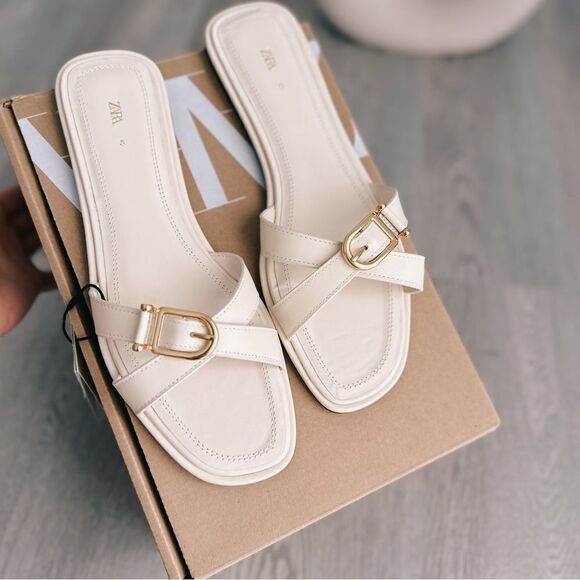 ZARA FLAT LEATHER SANDAL WITH BUCKLE - Picture 1 of 8